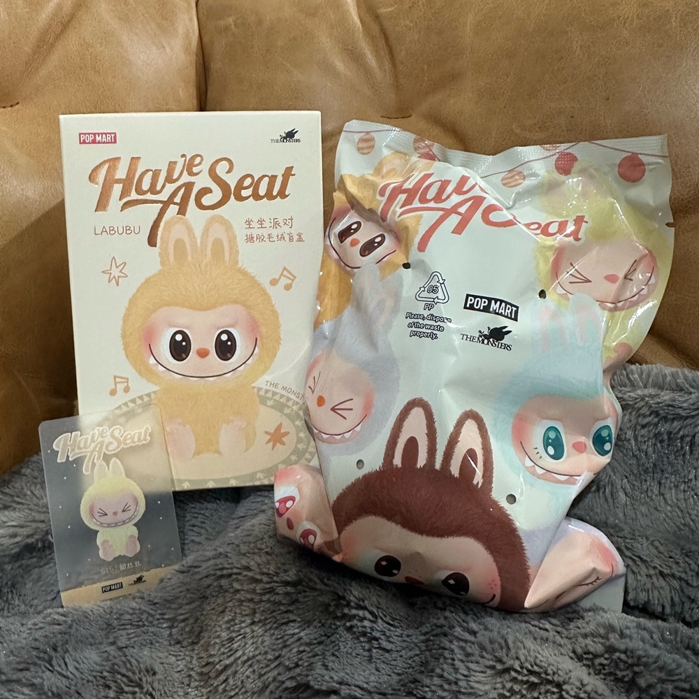 Labubu Have A Seat Sisi